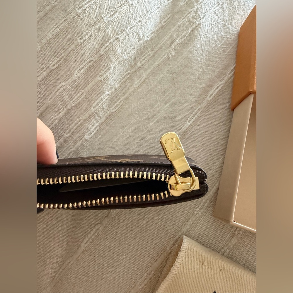 Louis Vuitton Monogram Key Pouch. ❤️⚡️ - Picture 4 of 5